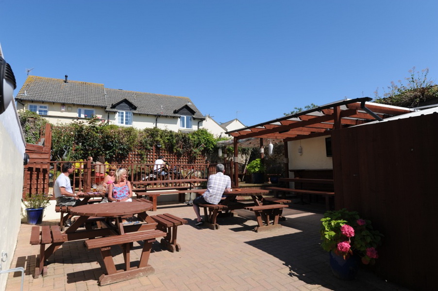 Wayfarer Inn Beer Garden